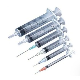 Siringhe terumo con ago 3 ml - 21gx5/8" - mdss03s2116e - sterili - conf. 100 pz.